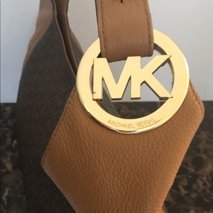 MICHAEL Michael Kors Fulton Large Leather Hobo